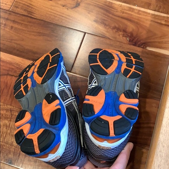 ASICS running shoes - Picture 6 of 7